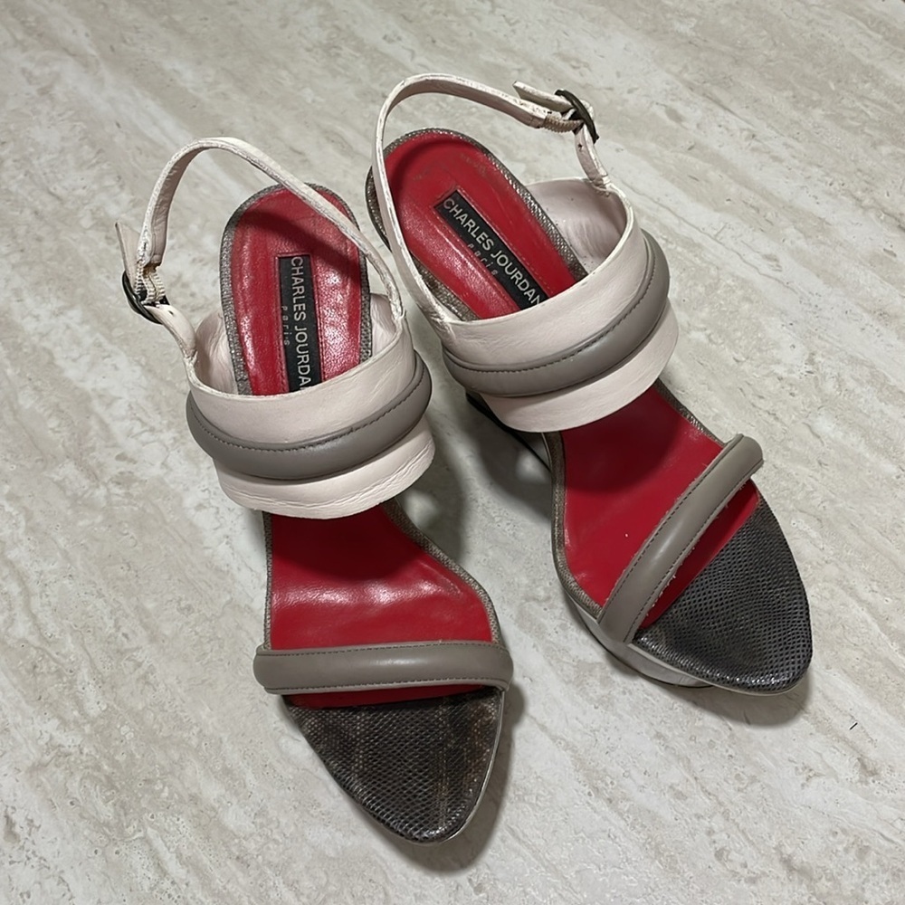 Charles Jourdan GLEE Slingback
Wedge Sandals *7 - Picture 5 of 7